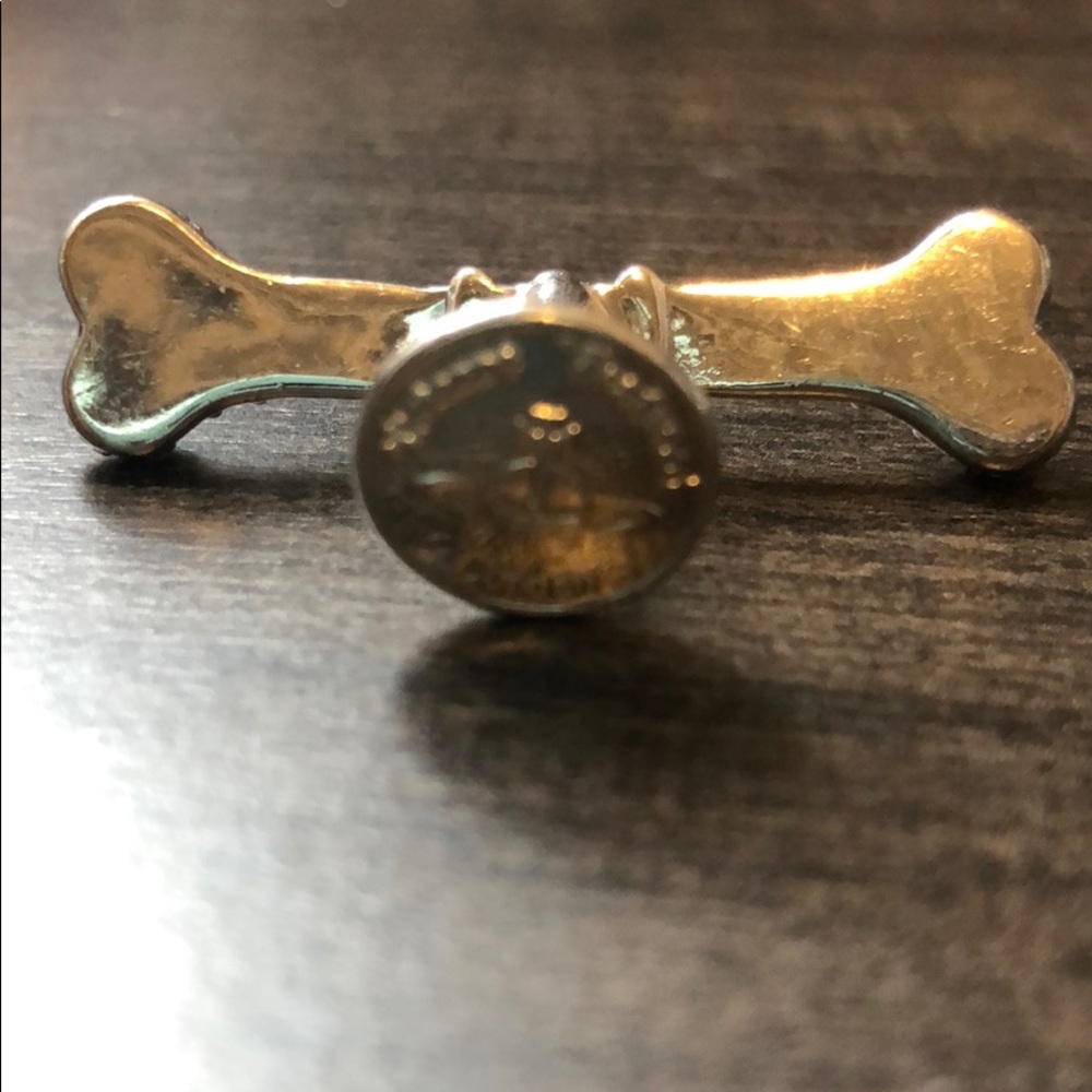Vivienne Westwood silver stud bone single cufflink - Picture 5 of 6